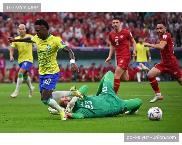 足球换人次数规则：正式比赛最多可换5人，需在3次换人窗口内完成