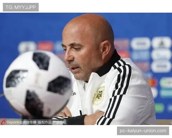 桑保利执教轨迹解析：从南美到欧洲的战术演进与适应挑战