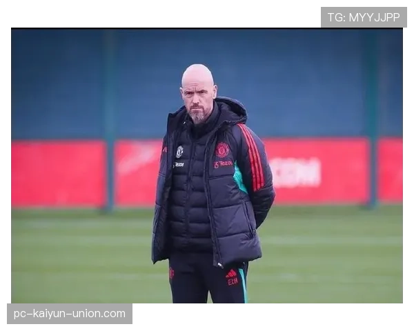 曼联陷入崩溃性危机！滕哈格的战术体系彻底失败，红魔豪门地位岌岌可危